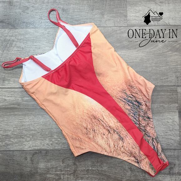 Aleumdr Man Print One Piece Swimsuit Size M - Picture 5 of 5